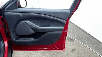 Ford Mustang Mach-E BASE