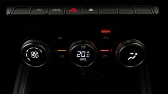 Renault Clio ICONIC EDITION E-TECH