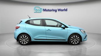 Renault Clio ICONIC EDITION E-TECH