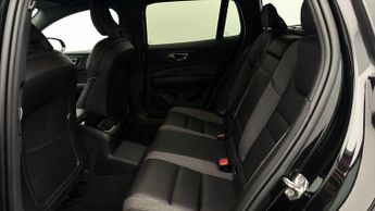 Volvo V60 RECHARGE T6 R-DESIGN AWD