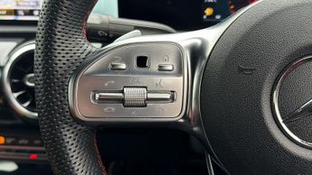 Mercedes-Benz CLA CLA 200 AMG LINE