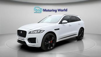 Jaguar F-PACE CHEQUERED FLAG AWD