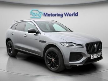 Jaguar F-Pace R-DYNAMIC BLACK