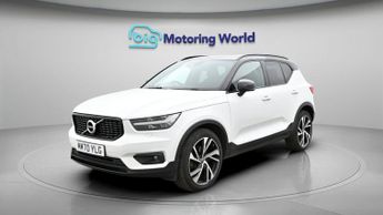 Volvo XC40 B4 R-DESIGN PRO