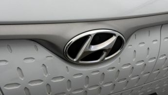 Hyundai KONA PREMIUM SE