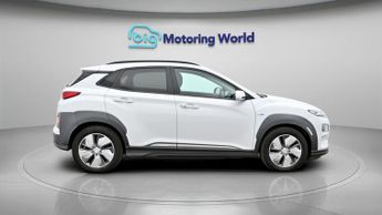 Hyundai KONA PREMIUM SE