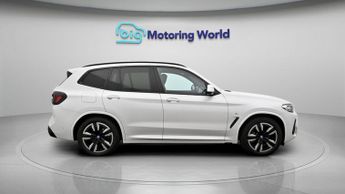 BMW iX3 M SPORT