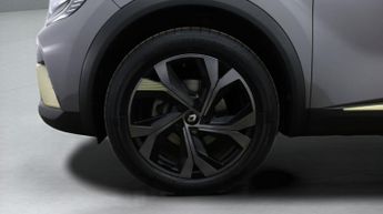 Renault Captur E-TECH ENGINEERED