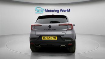 Renault Captur E-TECH ENGINEERED