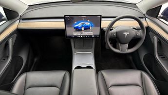 Tesla Model Y LONG RANGE AWD