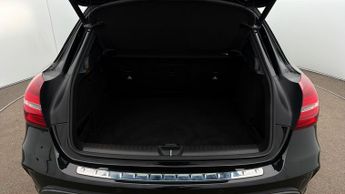 Mercedes-Benz GLA GLA 180 AMG LINE EDITION