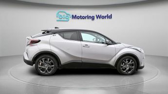 Toyota C-HR DYNAMIC