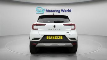 Renault Captur TECHNO E-TECH