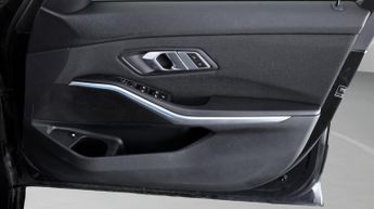 BMW 3 Series 330E SE PRO