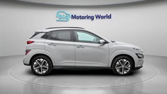 Hyundai KONA PREMIUM