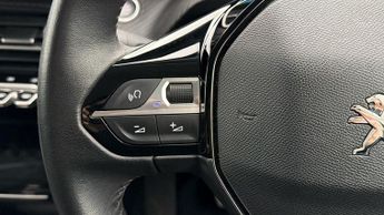 Peugeot E-2008 ALLURE PREMIUM PLUS