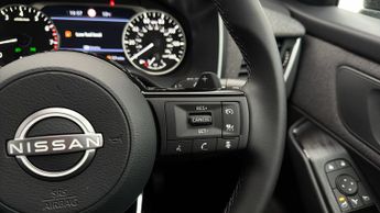 Nissan Qashqai DIG-T ACENTA PREMIUM XTRONIC