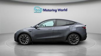 Tesla Model Y BASE
