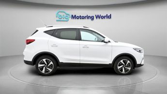 MG MG ZS TROPHY CONNECT