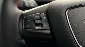 Ford Mustang Mach-E BASE