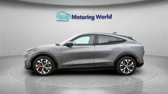 Ford Mustang Mach-E BASE