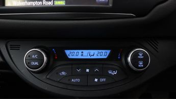 Toyota Yaris VVT-I ICON TECH