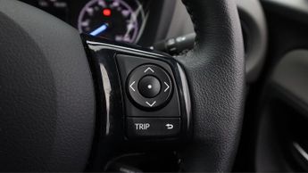 Toyota Yaris VVT-I ICON TECH