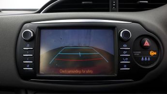 Toyota Yaris VVT-I ICON TECH