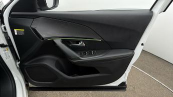 Peugeot E-2008 GT PREMIUM