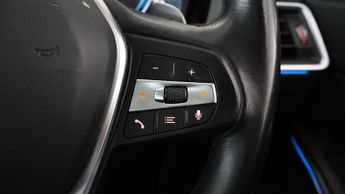 BMW 3 Series 330E SE PRO