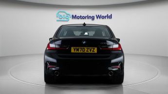 BMW 3 Series 330E SE PRO