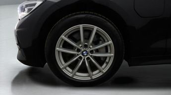 BMW 3 Series 330E SE PRO