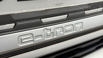 Audi Q4 e-tron S LINE