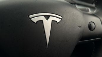 Tesla Model Y BASE