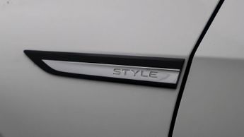 Volkswagen Golf STYLE TDI DSG