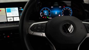 Volkswagen Golf STYLE TDI DSG