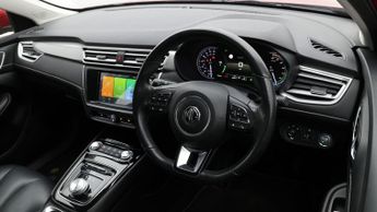 MG MG5 EXCLUSIVE