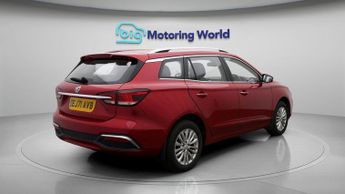 MG MG5 EXCLUSIVE