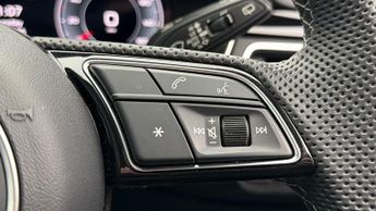 Audi A4 Avant AVANT TFSI S LINE BLACK EDITION