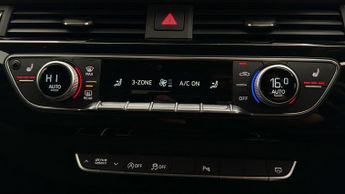 Audi A4 Avant AVANT TFSI S LINE BLACK EDITION