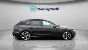 Audi A4 Avant AVANT TFSI S LINE BLACK EDITION