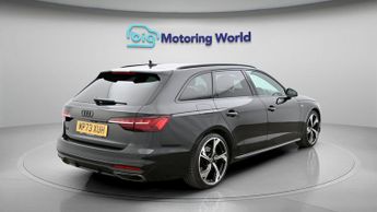 Audi A4 Avant AVANT TFSI S LINE BLACK EDITION