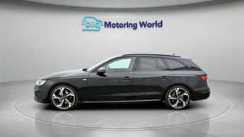 Audi A4 Avant AVANT TFSI S LINE BLACK EDITION