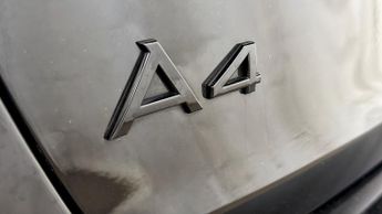 Audi A4 Avant AVANT TFSI S LINE BLACK EDITION