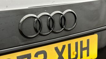 Audi A4 Avant AVANT TFSI S LINE BLACK EDITION