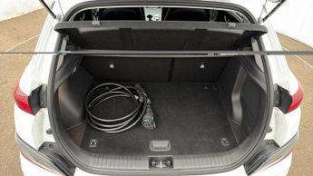 Hyundai KONA PREMIUM