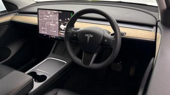 Tesla Model Y BASE