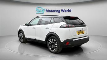 Peugeot E-2008 GT PREMIUM