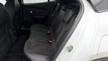 Peugeot E-2008 GT PREMIUM