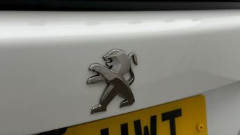 Peugeot E-2008 GT PREMIUM